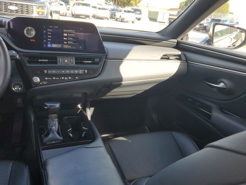 Used 2023 Lexus ES 350 image 16