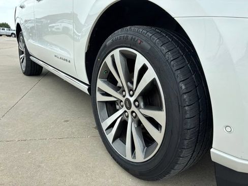 Used 2021 Ford Expedition Platinum AWD/4WD image 12