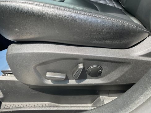 Used 2023 Ford Edge Titanium AWD/4WD image 14