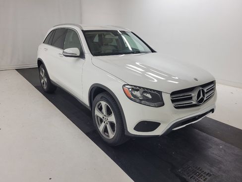Used 2019 Mercedes-Benz GLC 300 w/ Premium Package image 13