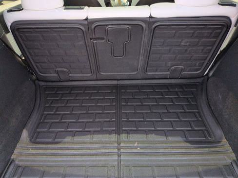 Used 2022 Tesla Model Y Performance image 26