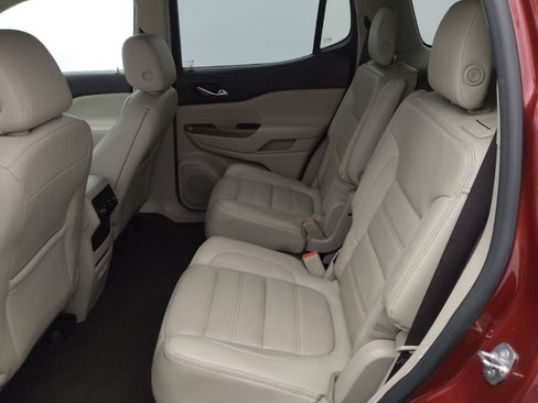Used 2017 GMC Acadia Denali w/ Technology Package FWD image 18