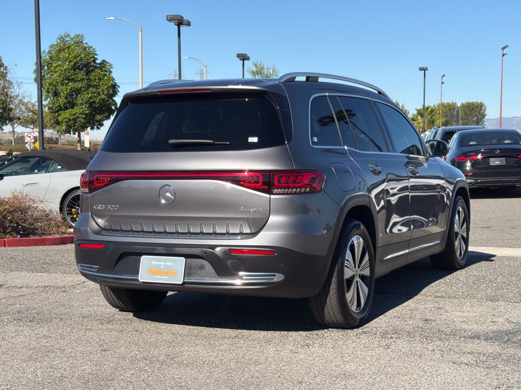Used 2023 Mercedes-Benz EQB 300 4MATIC image 8