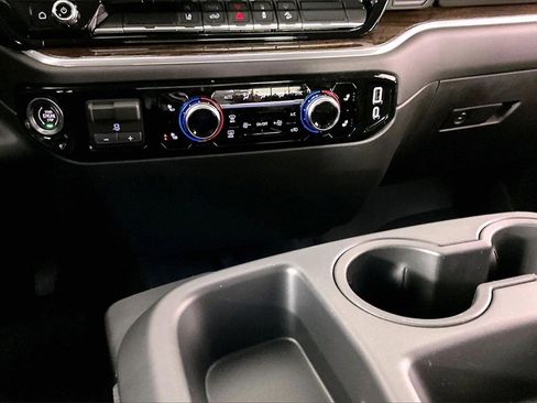 New 2026 GMC Sierra 2500 SLE w/ SLE Value Package; image 7