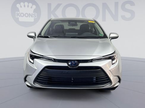 Used 2025 Toyota Corolla LE image 11