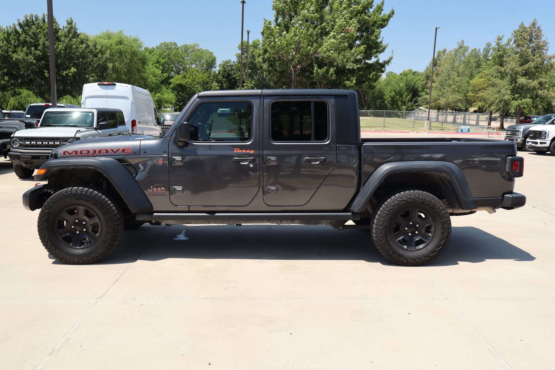 Used 2023 Jeep Gladiator Mojave w/ Trailer Tow Package AWD/4WD image 10