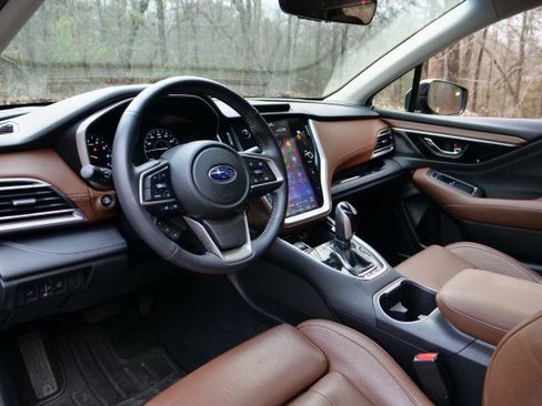 Used 2020 Subaru Outback Touring XT image 2