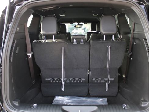 New 2026 Chrysler Pacifica Select image 36