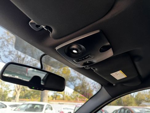 Used 2012 Chrysler 200 Touring FWD image 19