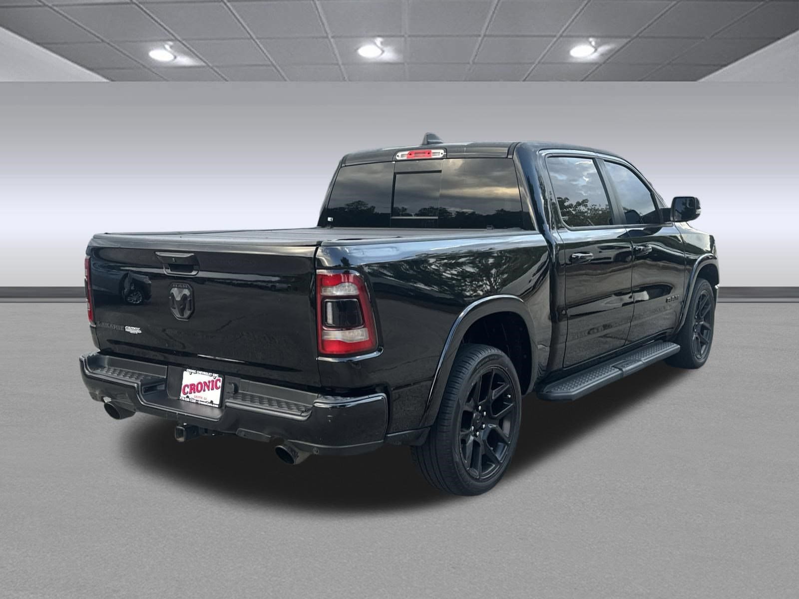 Used 2022 RAM 1500 Laramie RWD image 3