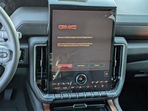 New 2026 GMC Yukon Denali w/ Sun & Power Step Package image 11