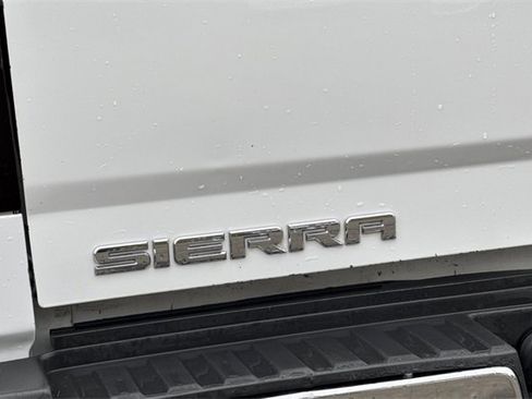 Used 2017 GMC Sierra 2500 2WD Crew Cab image 48