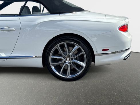 Used 2020 Bentley Continental GT V8 image 15