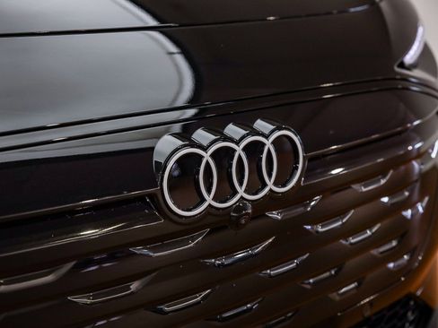 New 2025 Audi A6 e-tron Premium Plus image 8