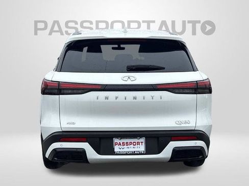 Certified 2025 INFINITI QX60 Pure image 3