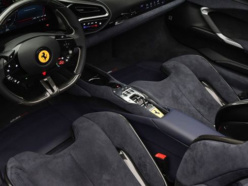 Used 2025 Ferrari 296 GTS RWD image 40