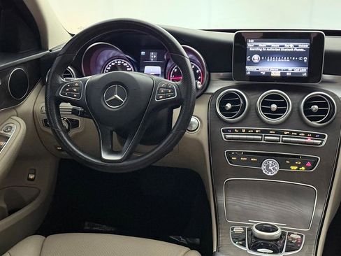 Used 2018 Mercedes-Benz C 300 4MATIC Sedan image 30