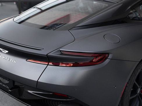 Used 2023 Aston Martin DB11 V12 image 28