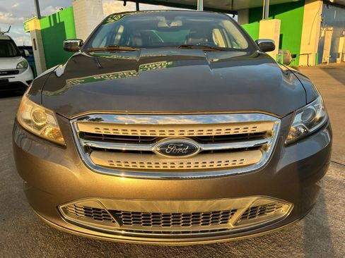 Used 2011 Ford Taurus Limited image 9