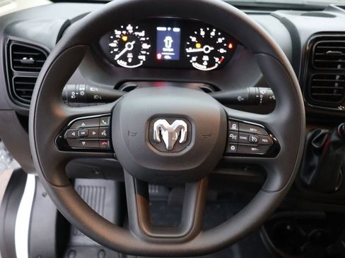 Used 2025 RAM ProMaster 2500 w/ Convenience Group image 12