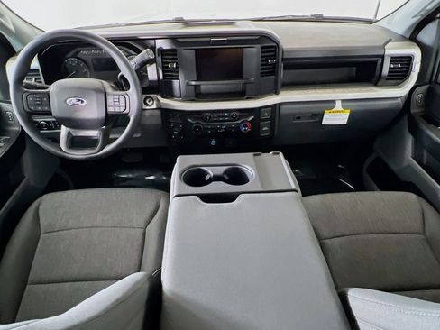 New 2026 Ford F250 XL w/ XL Chrome Package image 7