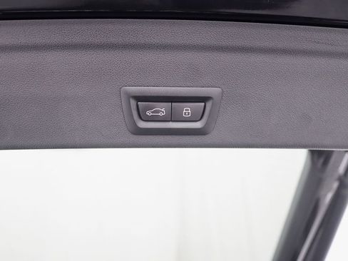 Used 2025 BMW X6 M60i AWD/4WD image 45
