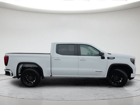 Used 2026 GMC Sierra 1500 Elevation AWD/4WD image 9