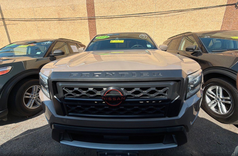 Used 2022 Nissan Frontier PRO-4X w/ Technology Package AWD/4WD image 2