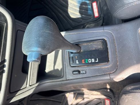 Used 1994 Toyota Camry XLE FWD image 13