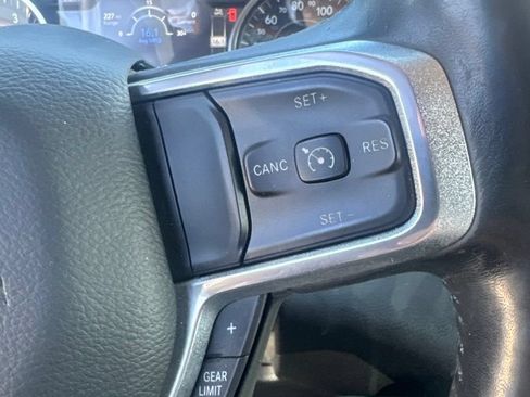 Used 2019 RAM 1500 Laramie AWD/4WD image 23