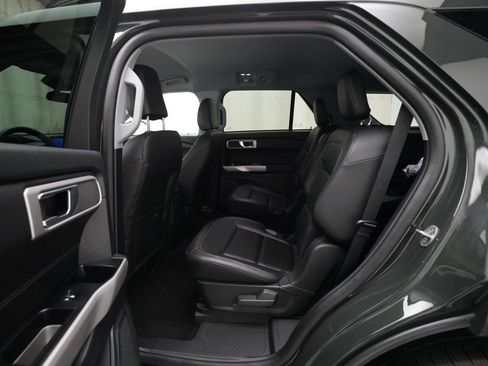 Used 2023 Ford Explorer XLT w/ Equipment Group 202A AWD/4WD image 16