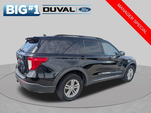 Used 2022 Ford Explorer XLT w/ Class IV Trailer Tow Package AWD/4WD image 4