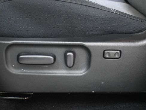 Used 2023 Toyota Tacoma TRD Sport image 28