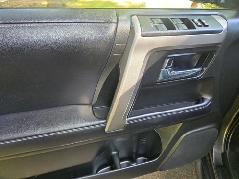 Used 2019 Toyota 4Runner SR5 Premium AWD/4WD image 34