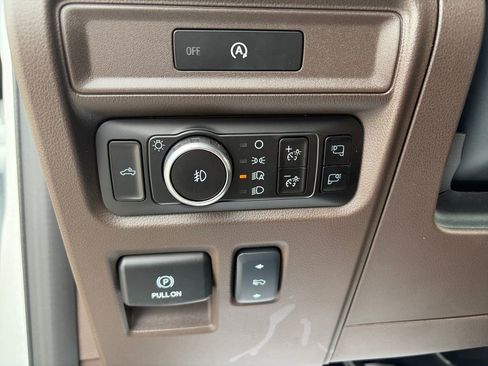 Used 2025 Ford F150 King Ranch w/ FX4 Off-Road Package image 25