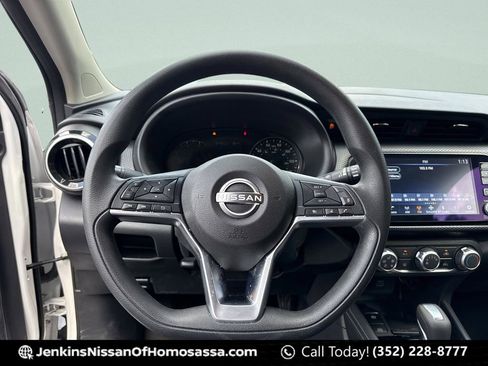 Certified 2024 Nissan Kicks SV FWD image 40