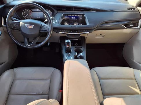 Used 2019 Cadillac XT4 Premium Luxury image 11