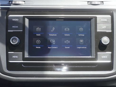 Used 2022 Volkswagen Tiguan S AWD/4WD image 15