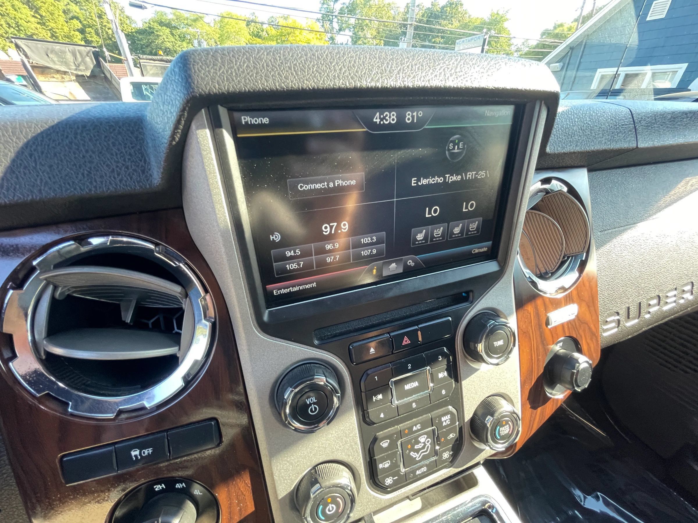 Used 2015 Ford F350 Lariat AWD/4WD image 14