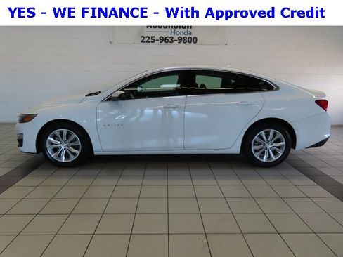 Used 2023 Chevrolet Malibu LT image 3