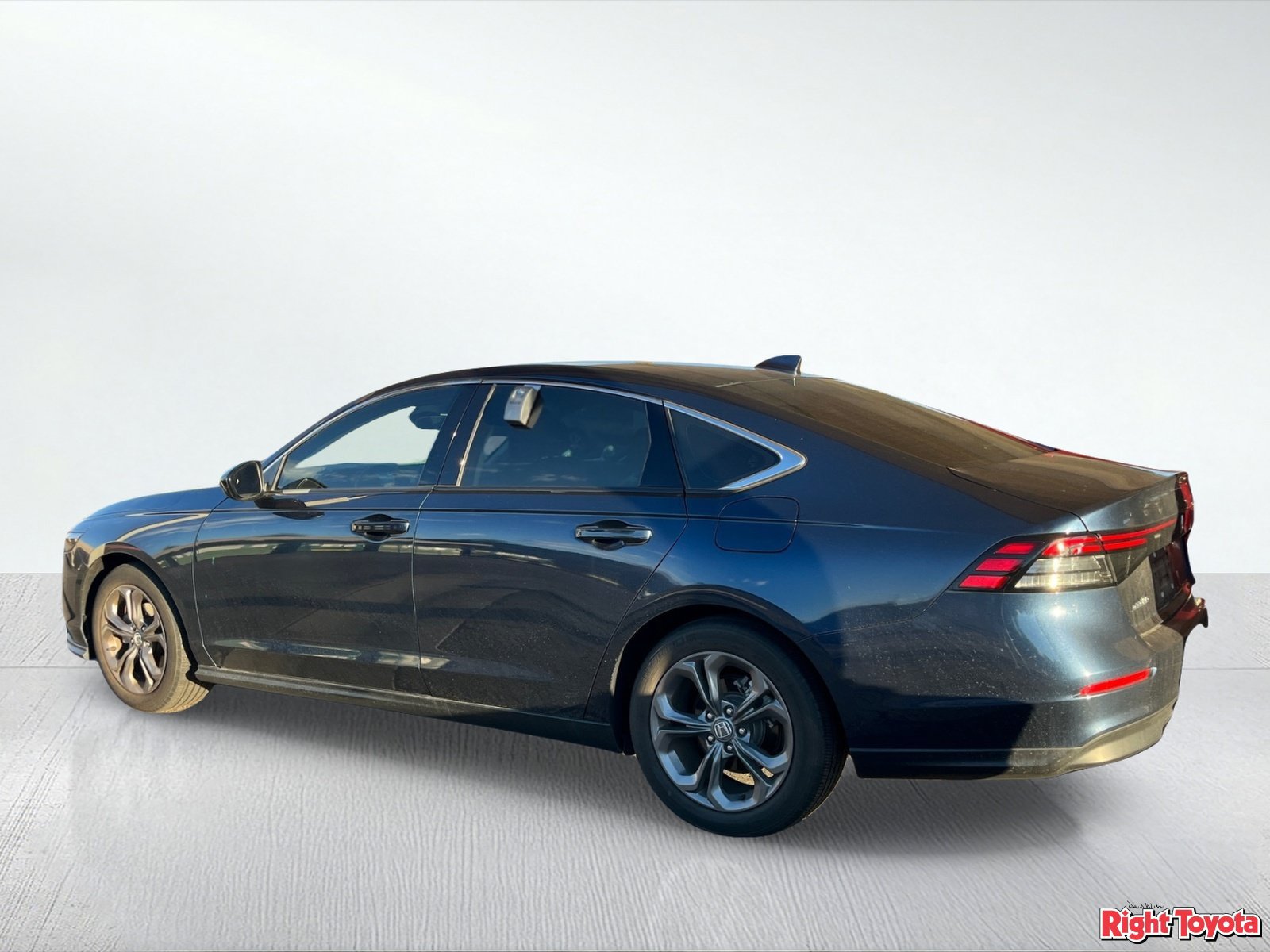Used 2024 Honda Accord EX image 3