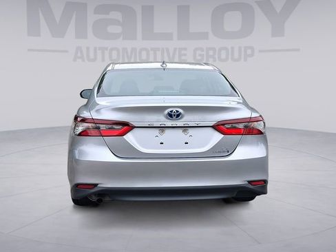 Used 2022 Toyota Camry LE FWD image 4