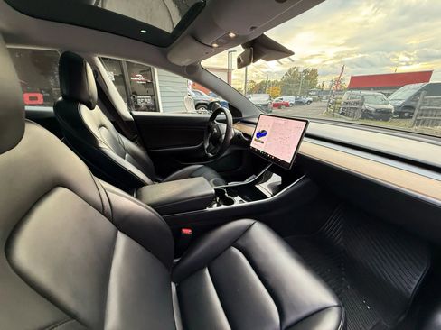 Used 2019 Tesla Model 3 Standard Range Plus image 30