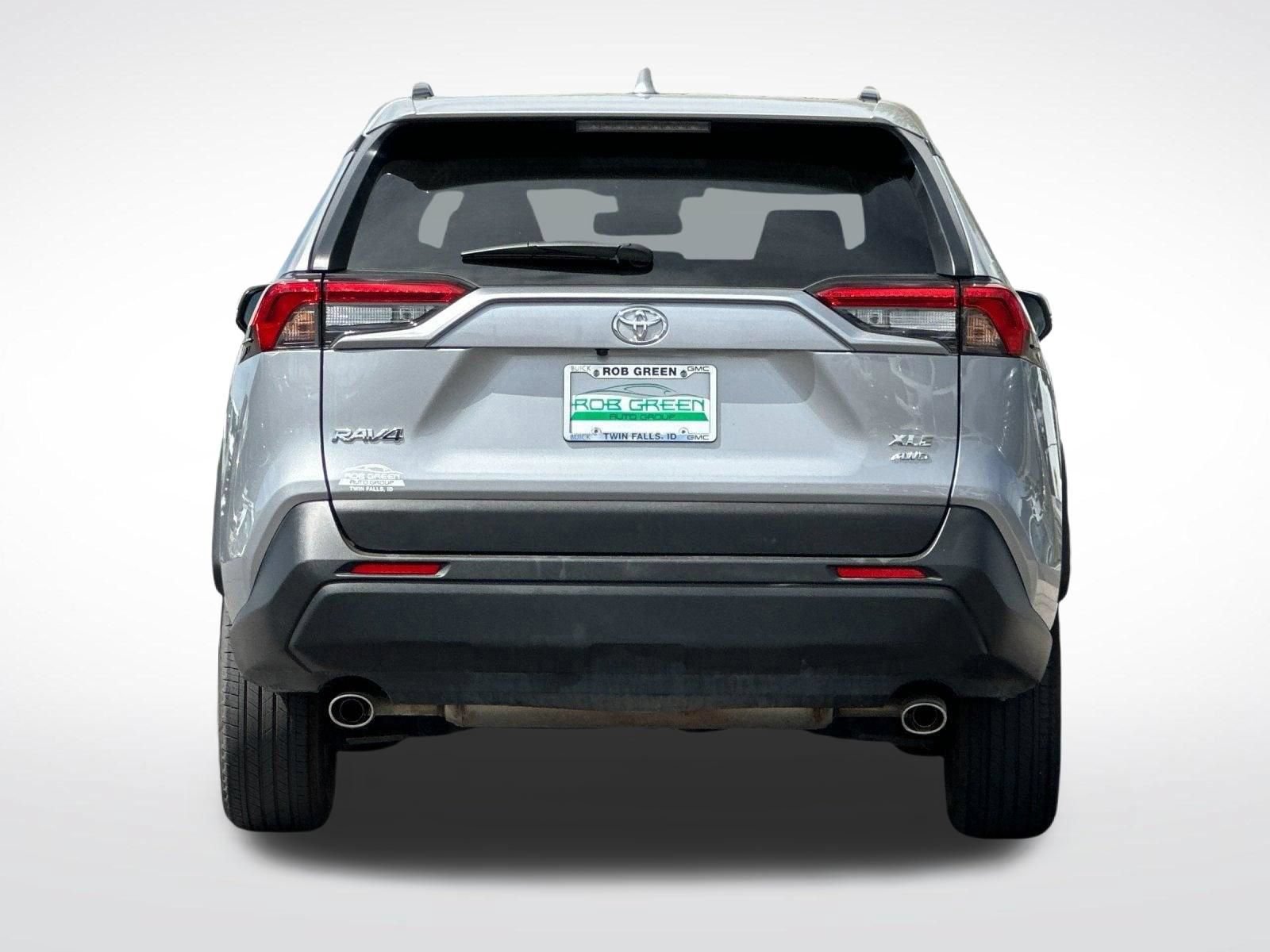 Used 2025 Toyota RAV4 XLE AWD/4WD image 4