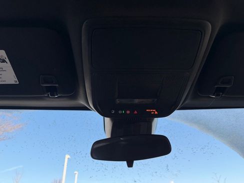 Used 2025 Chevrolet Equinox LT image 25