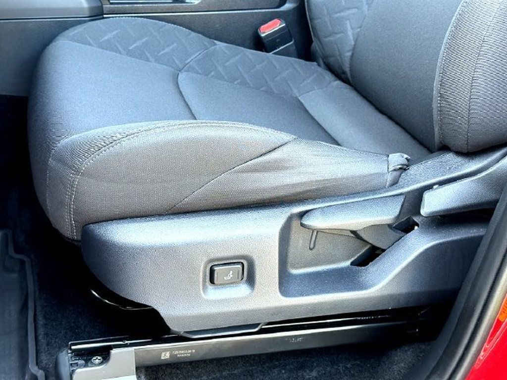 Certified 2026 Toyota Tacoma SR AWD/4WD image 12