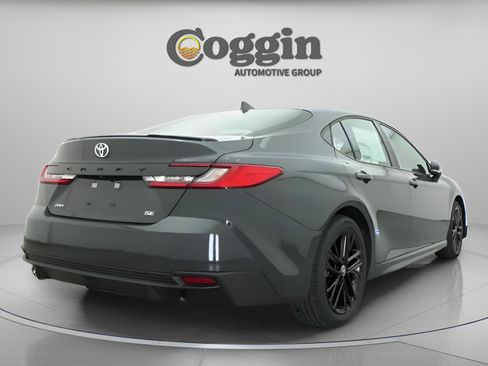 New 2026 Toyota Camry SE image 20
