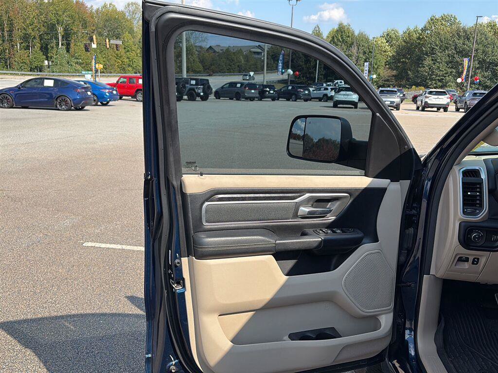 Used 2020 RAM 1500 Big Horn AWD/4WD image 7