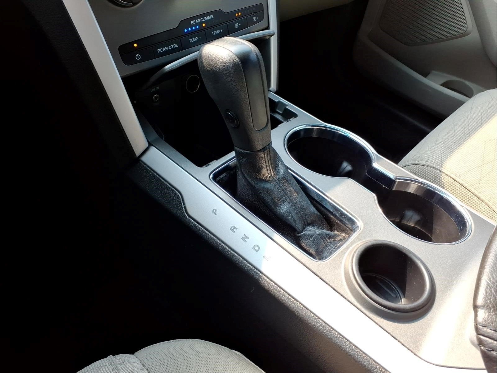 Used 2015 Ford Explorer FWD image 17