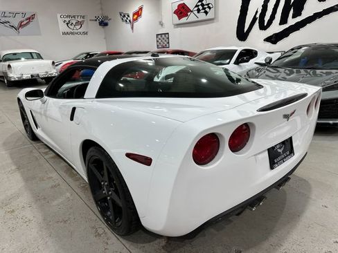Used 2005 Chevrolet Corvette Coupe w/ Preferred Equipment Group image 3